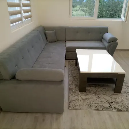 Nea Ilidza Villa *